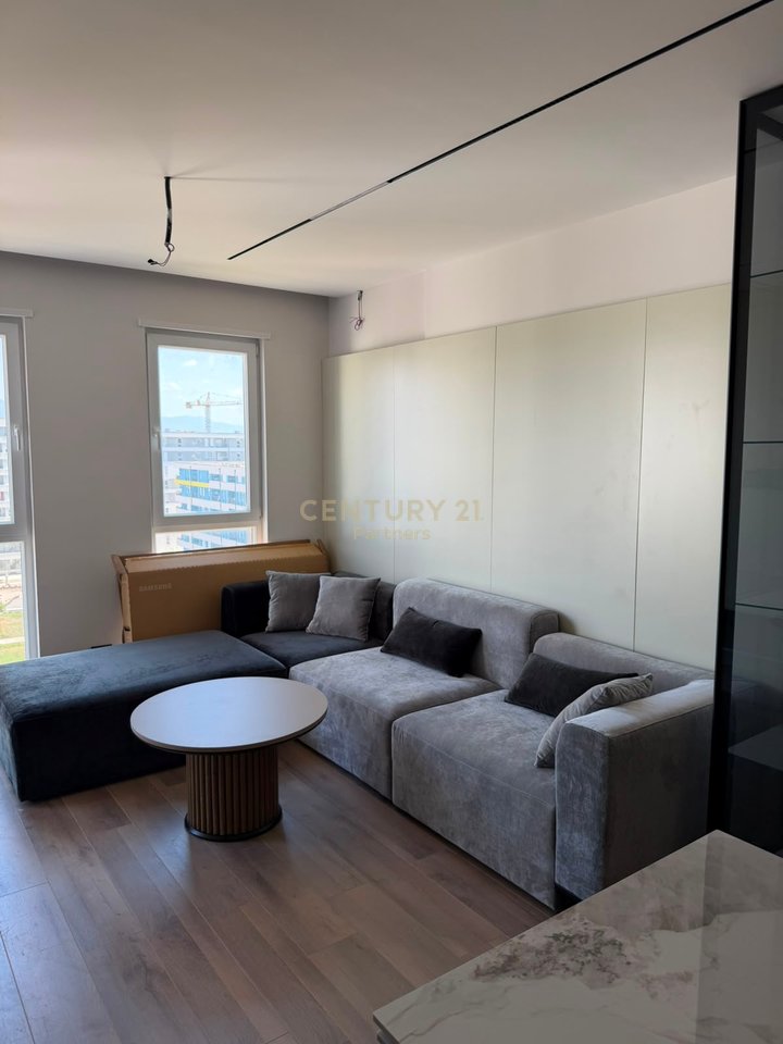 JAPIM ME QIRA APARTAMENT 2+1+POST PARKIMI NE UNIVERS CITY !