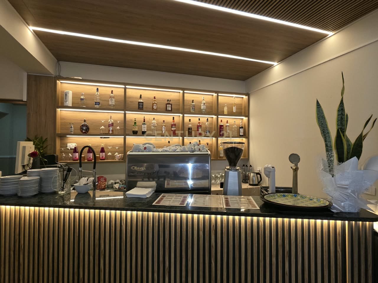 ESCLUSIVO! VENDIAMO HOTEL A GOLEM