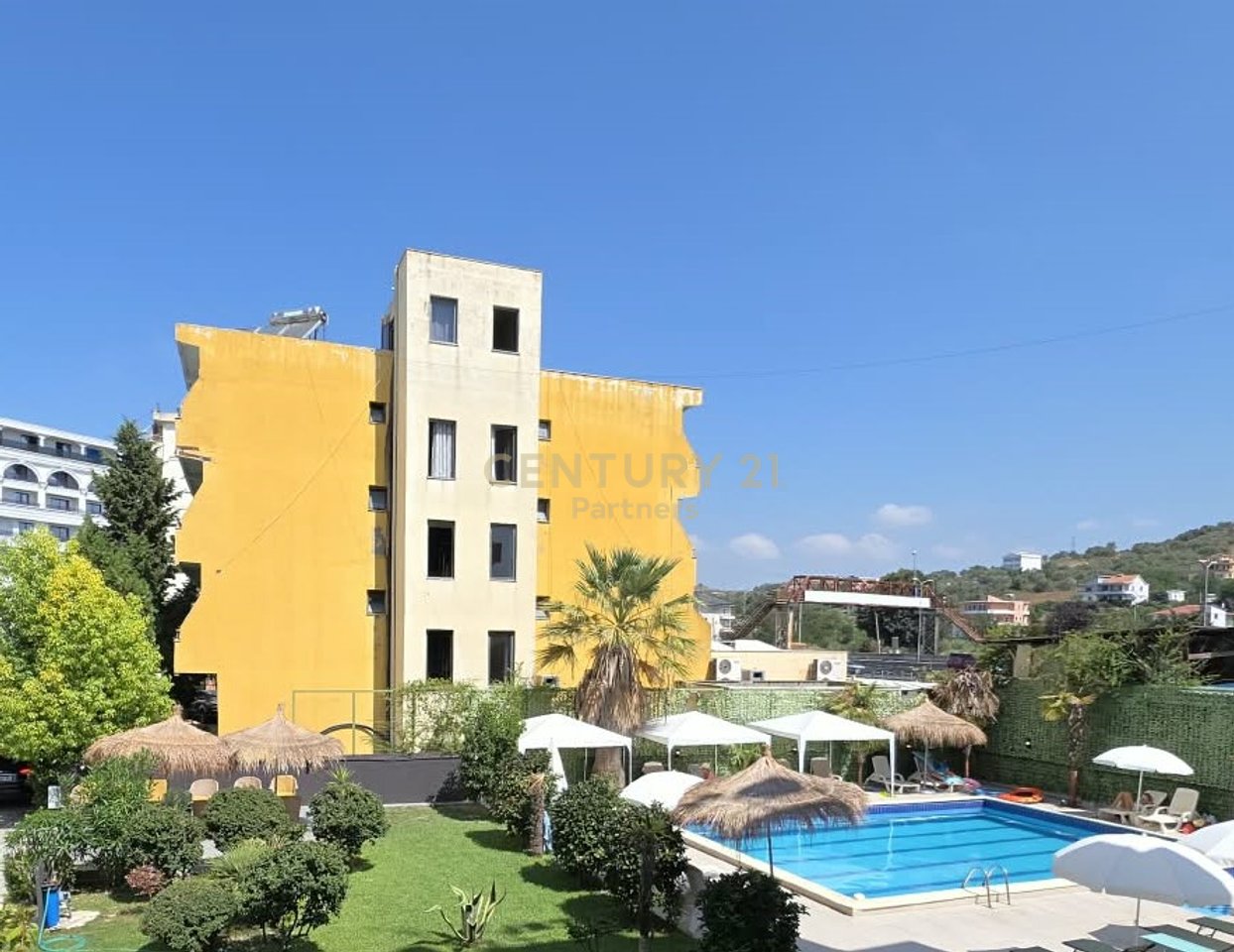 ESCLUSIVO! VENDIAMO HOTEL A GOLEM