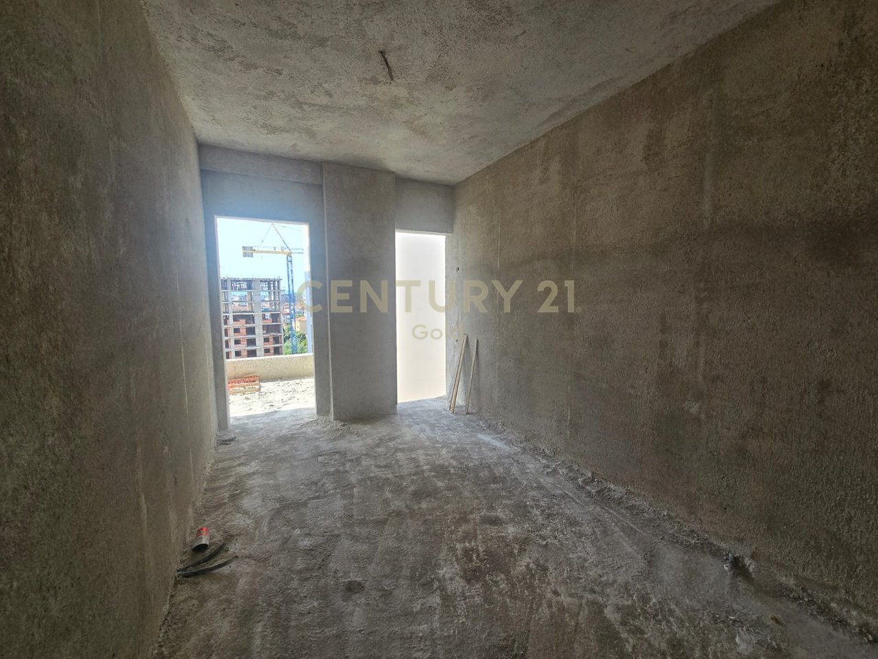 APARTAMENT 1+1 PER SHITJE TEK ISH FUSHA E AVIACIONIT