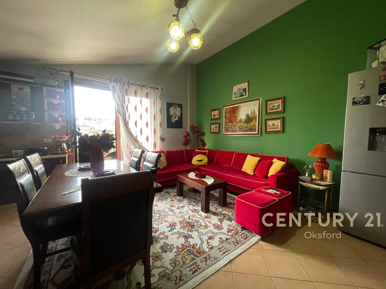🏡 PËR SHITJE – VILË 4-KATËSHE + 2 NJËSI KOMERCIALE | RRETHRROTULLIMI SHKOZË, TIRANË