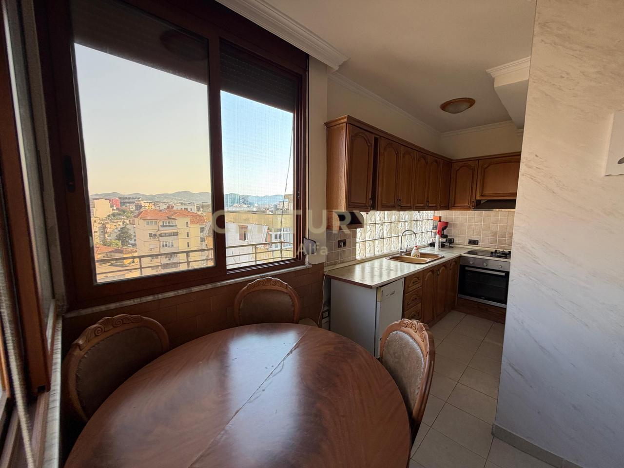 SHITET, APARTAMENT 2+1 TEK SHKOLLA E BALETIT