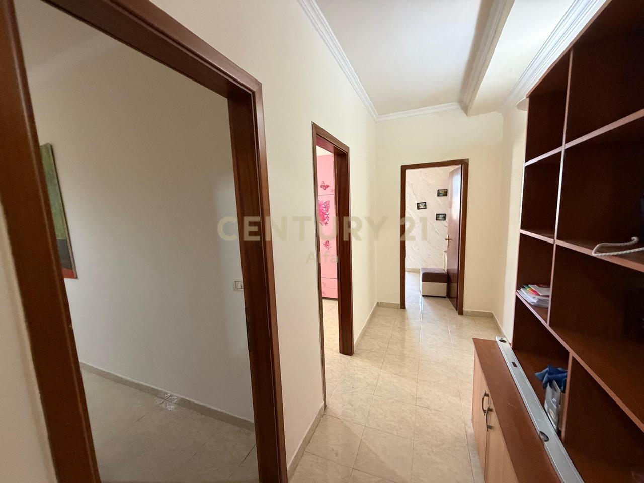 SHITET, APARTAMENT 2+1 TEK SHKOLLA E BALETIT