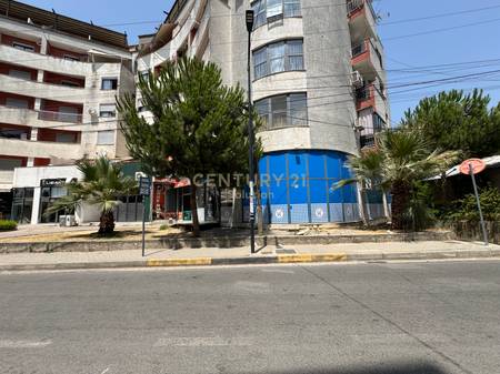 COMMERCIAL SPACE FOR RENT IN FRESK