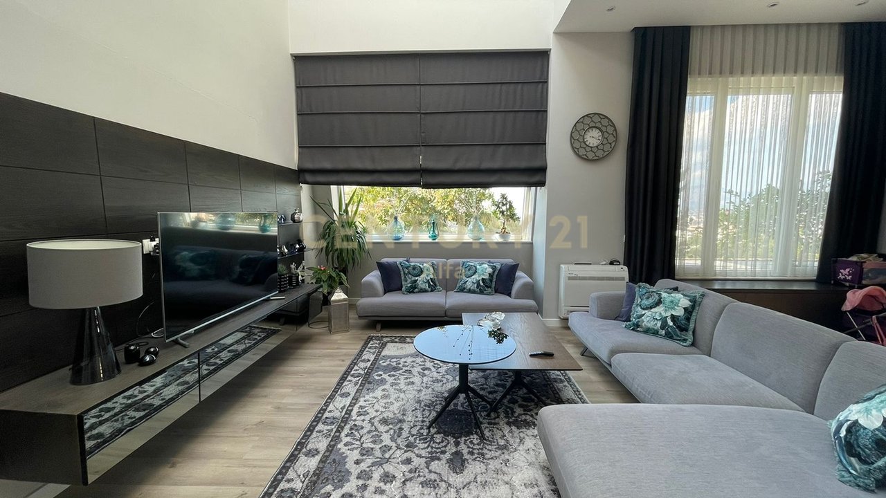 VENDESI, VILLA PREMIUM con PISCINA, RESIDENZA KODRA E DIELLIT 2‼️