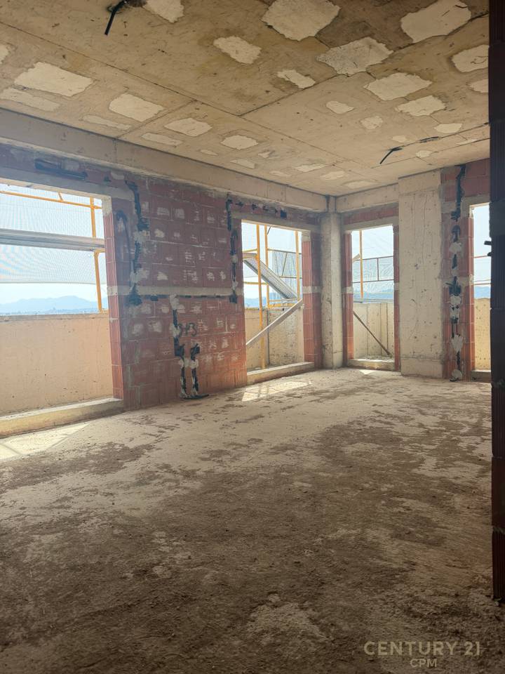 WE SELL 2+1 APARTMENT + PARKING SPACE AT ALUNA!