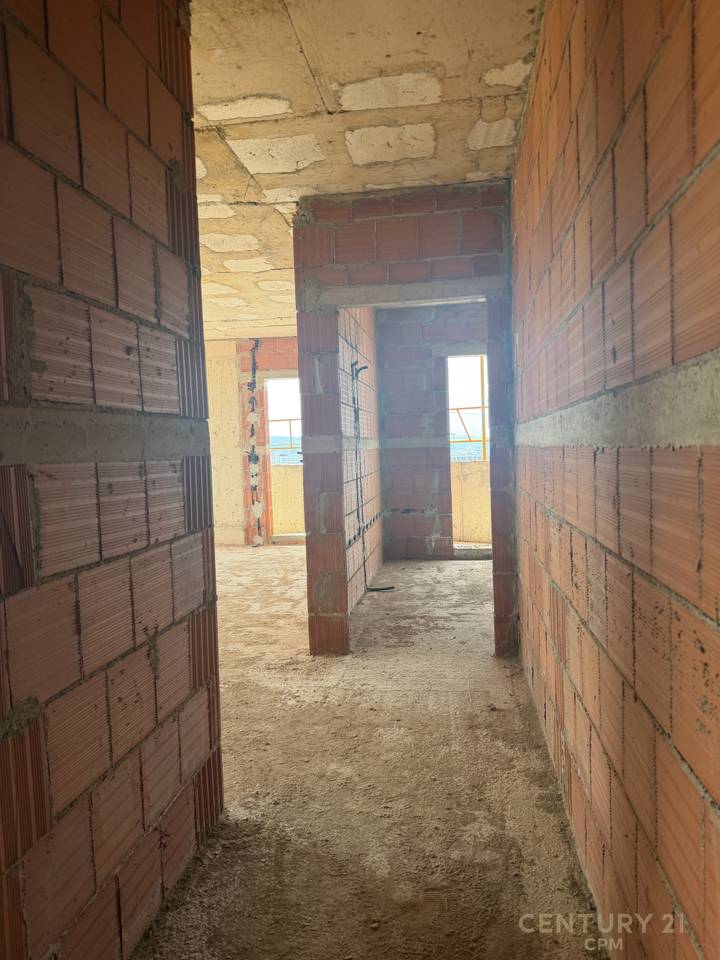 WE SELL 2+1 APARTMENT + PARKING SPACE AT ALUNA!