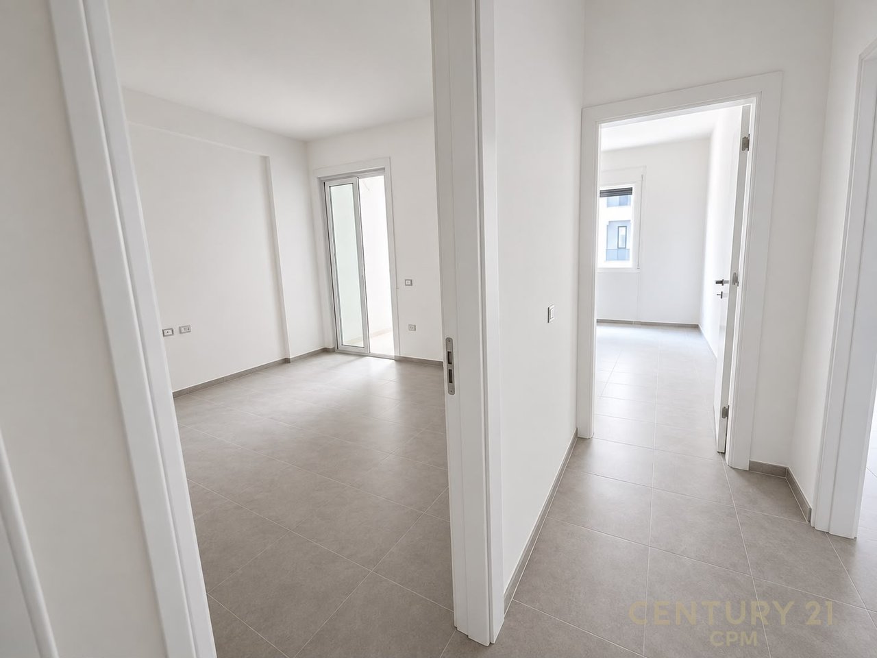 PRANE LUNGOMARE SHESIM APARTAMENT 2+1 + POST PARKIMI EKSTRA