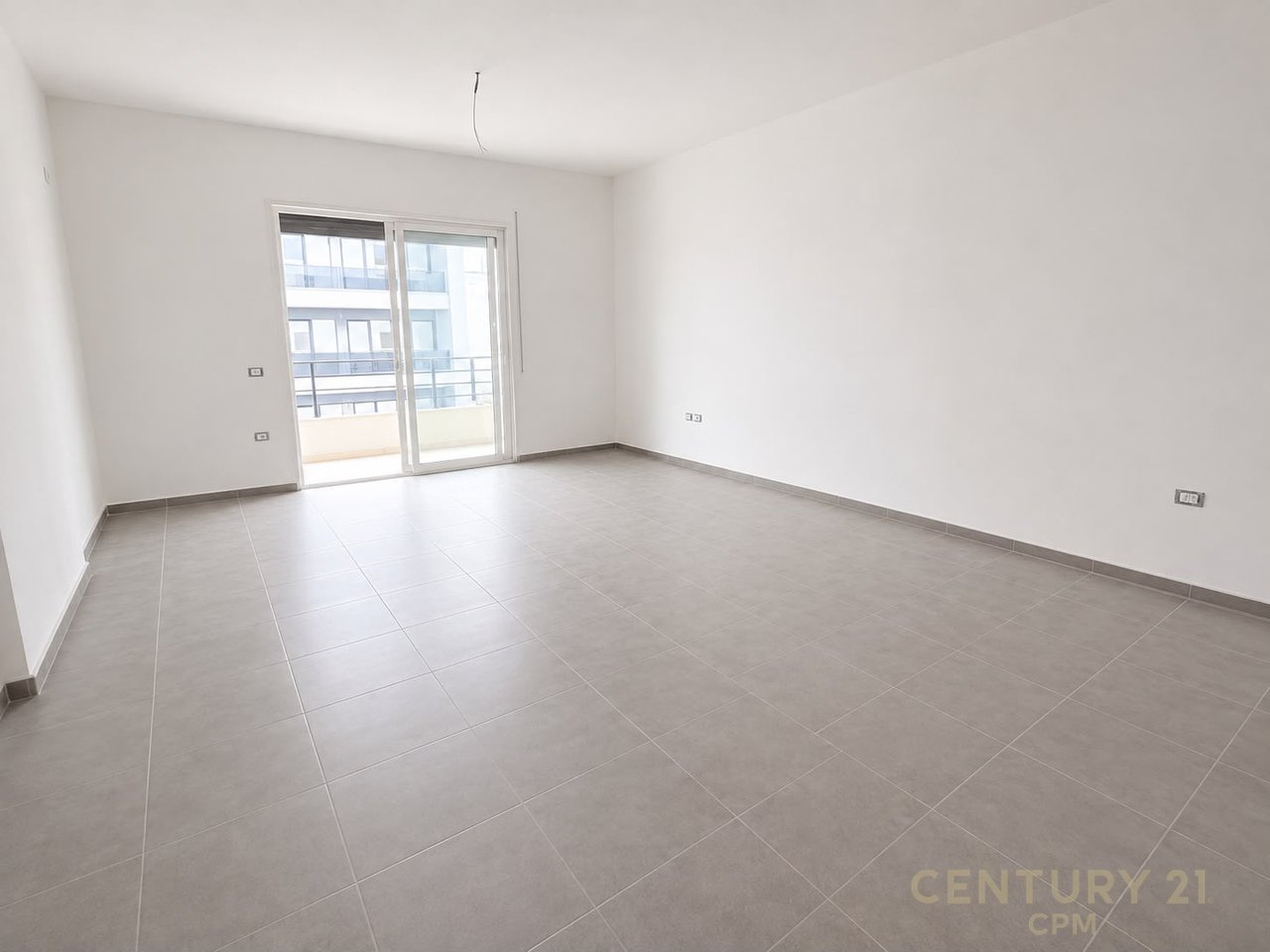 PRANE LUNGOMARE SHESIM APARTAMENT 2+1 + POST PARKIMI EKSTRA