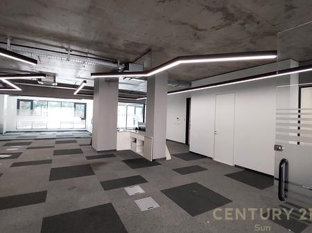 Locale Commerciale in Affitto 360 m2 – Via Kosovarëve, Tirana
