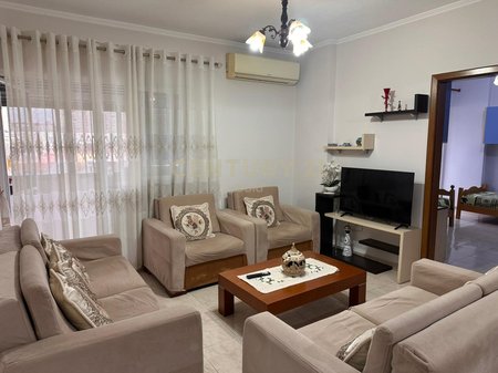 JEPET ME QIRA APARTAMENT 2+1 + 2 Ballkone !