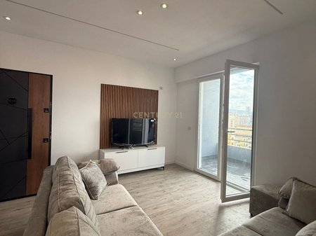 SHITET APARTAMENT  1+1 ,NE AFERSI TE BULEVARDIT "VLORE-SKELE"