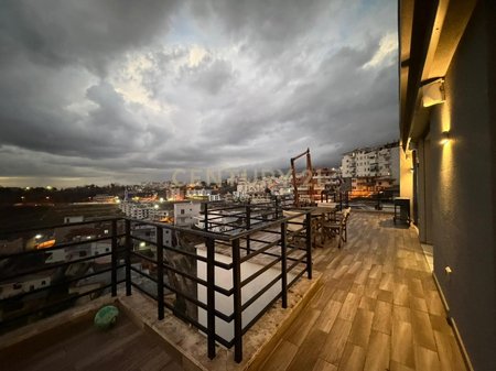 SHKOZE, SHESIM PENTHOUSE 3+1+2 ME VERANDE