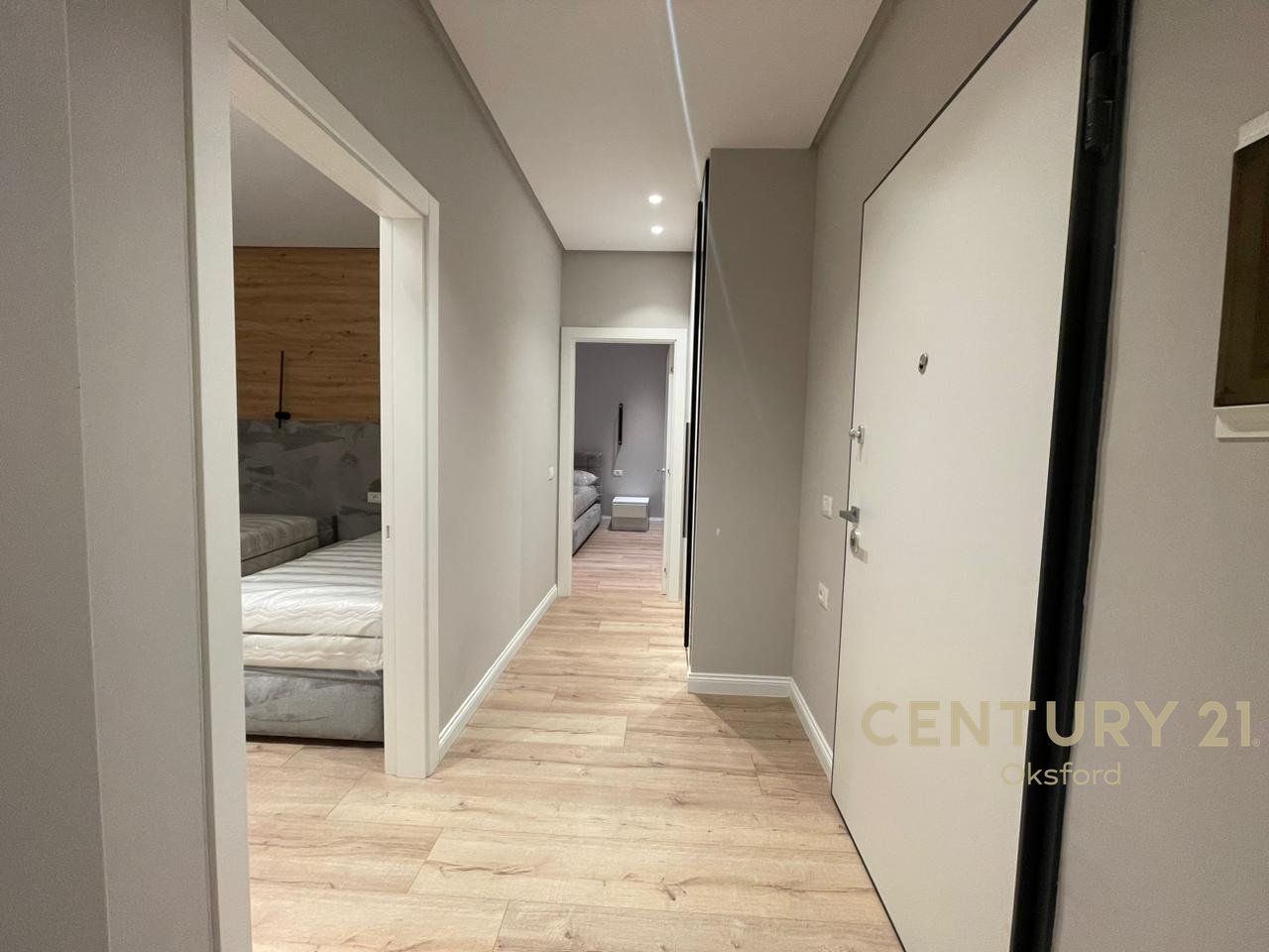 APPARTAMENTO 2+1+2 IN VENDITA, VASIL SHANTO VICINO ALLA PIAZZA