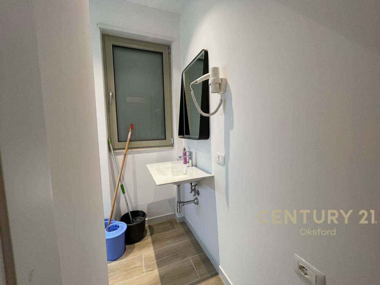 APPARTAMENTO 2+1+2 IN VENDITA, VASIL SHANTO VICINO ALLA PIAZZA