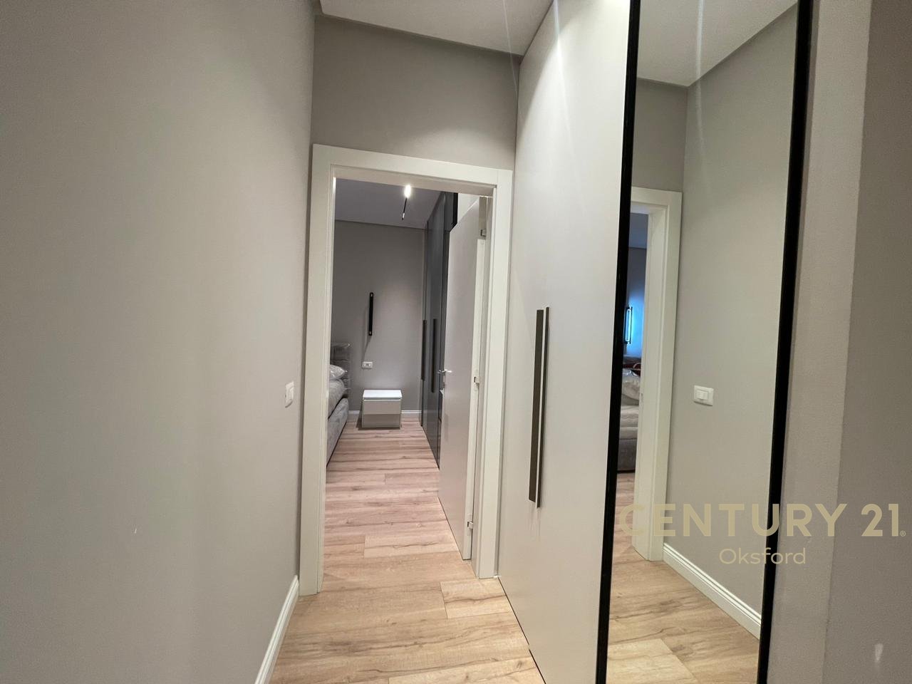 APPARTAMENTO 2+1+2 IN VENDITA, VASIL SHANTO VICINO ALLA PIAZZA