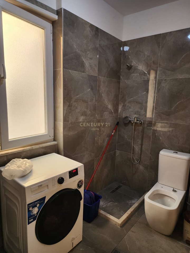 Jepet me qira apartament 2+1 në Rezidencën Platea