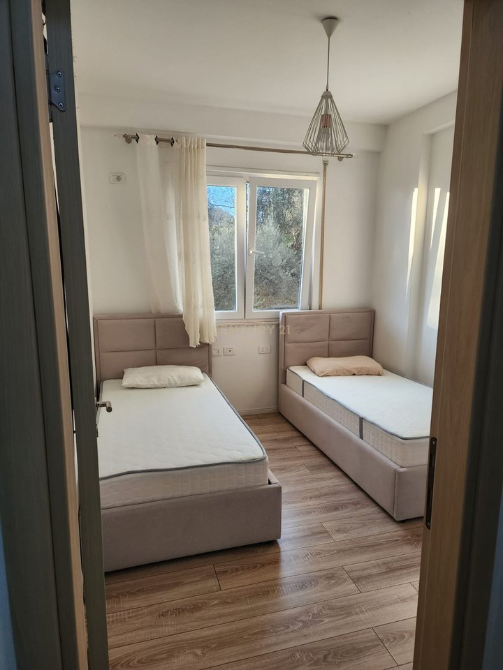 Jepet me qira apartament 2+1 në Rezidencën Platea