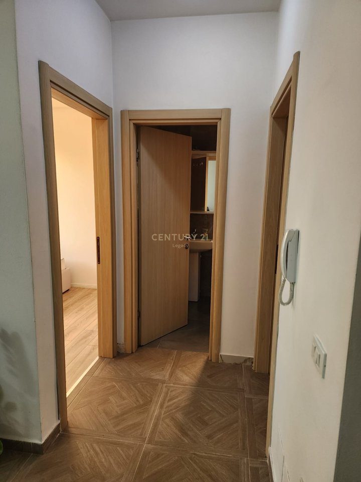 Jepet me qira apartament 2+1 në Rezidencën Platea