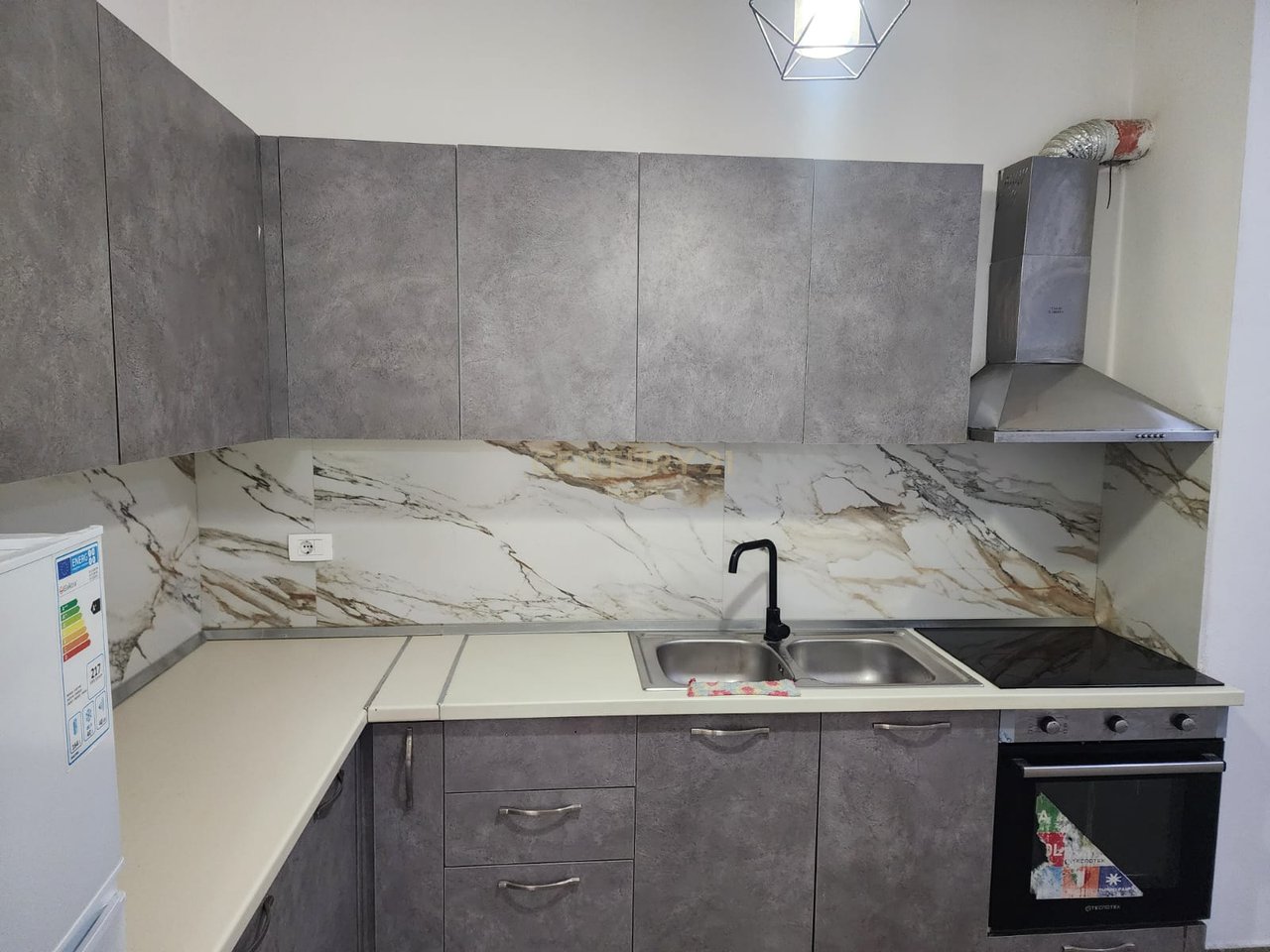 Jepet me qira apartament 2+1 në Rezidencën Platea