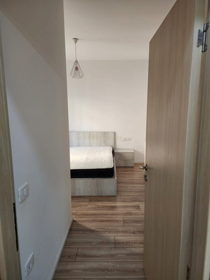 Jepet me qira apartament 2+1 në Rezidencën Platea