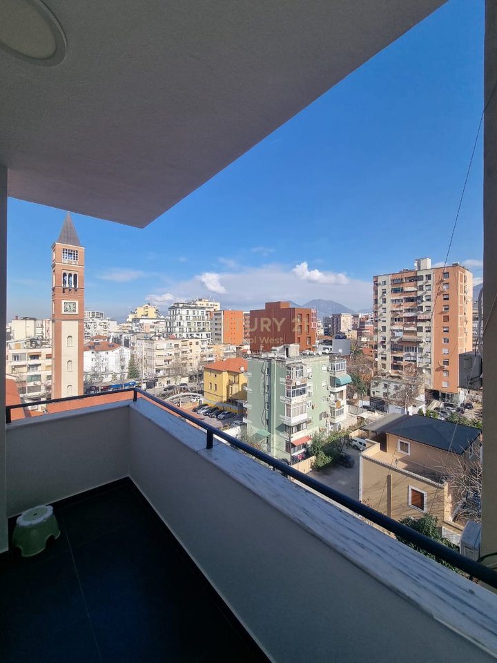 LUXURY APARTMENT FOR SALE 1+1 NEAR THE CENTER!