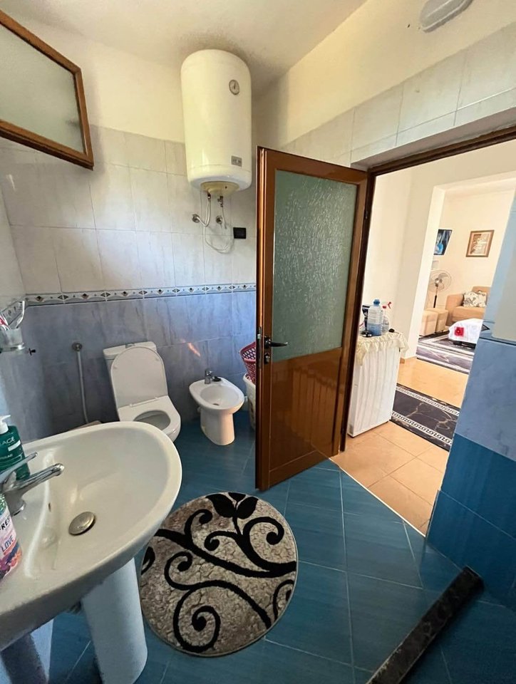 SHITET SHTEPI PRIVATE DHE TRUALL NE FSHATIN BABICE , VLORE!