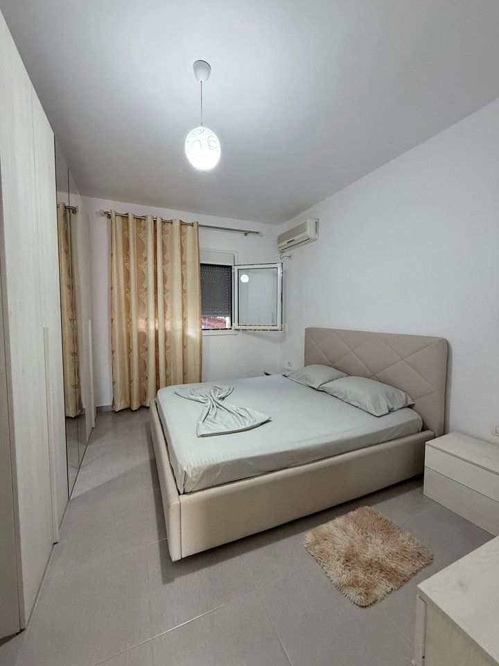 Apartament 2+1 me qira në lagjen “Kushtrim”