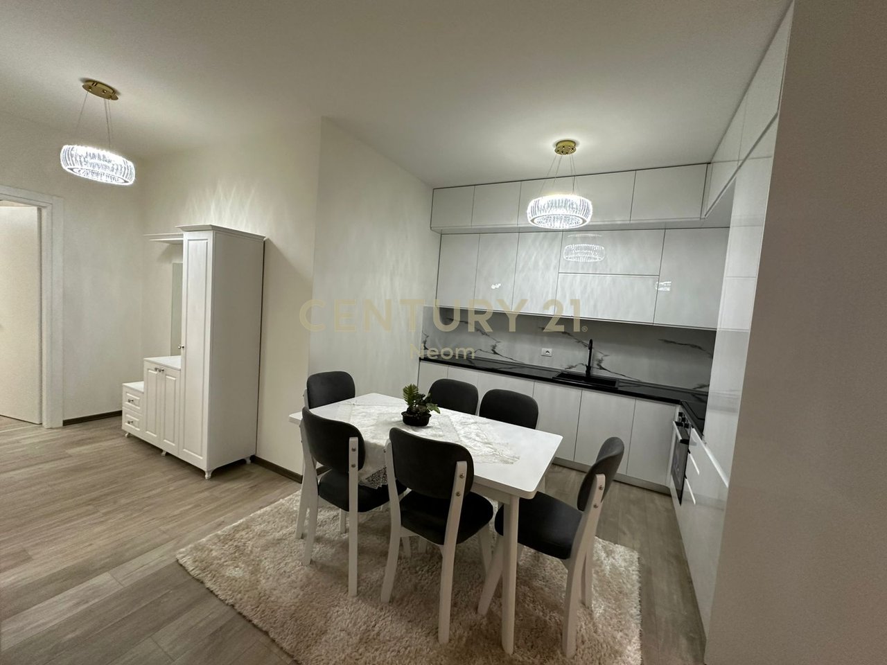 Modern 2+1 apartment for rent at the Dry Lake!