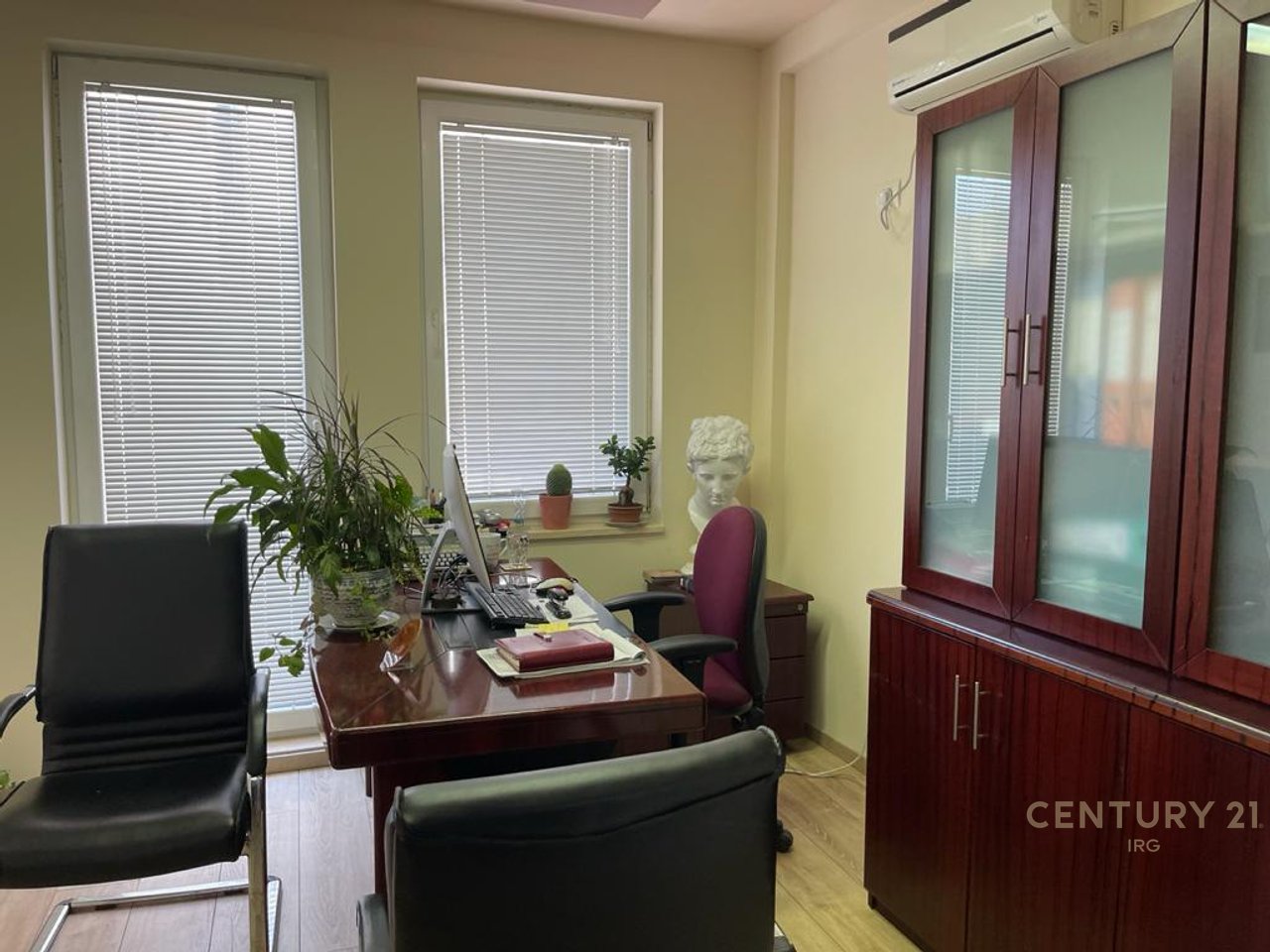 Office space for rent – Shallvare