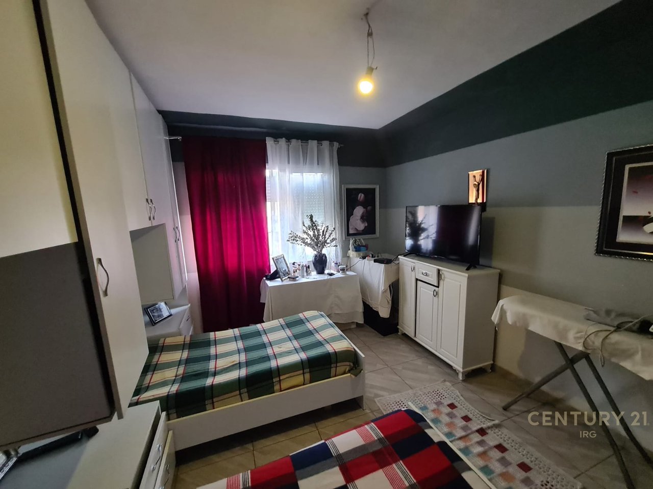 APARTAMENT 2+1 TEK 21 DHJETORI!
