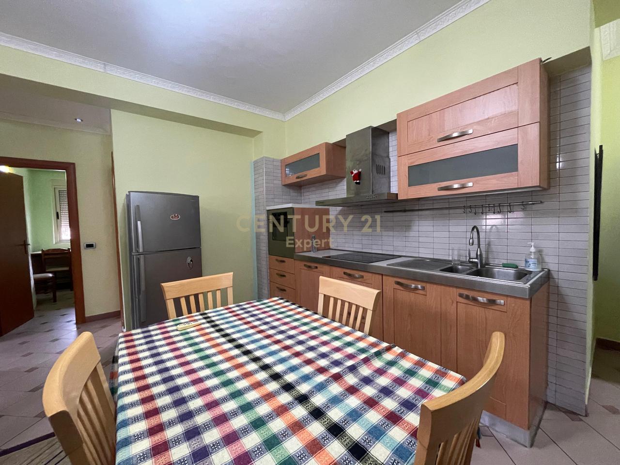 IN AFFITTO APPARTAMENTO 1+1+STUDIO IN VIA DURRESI!