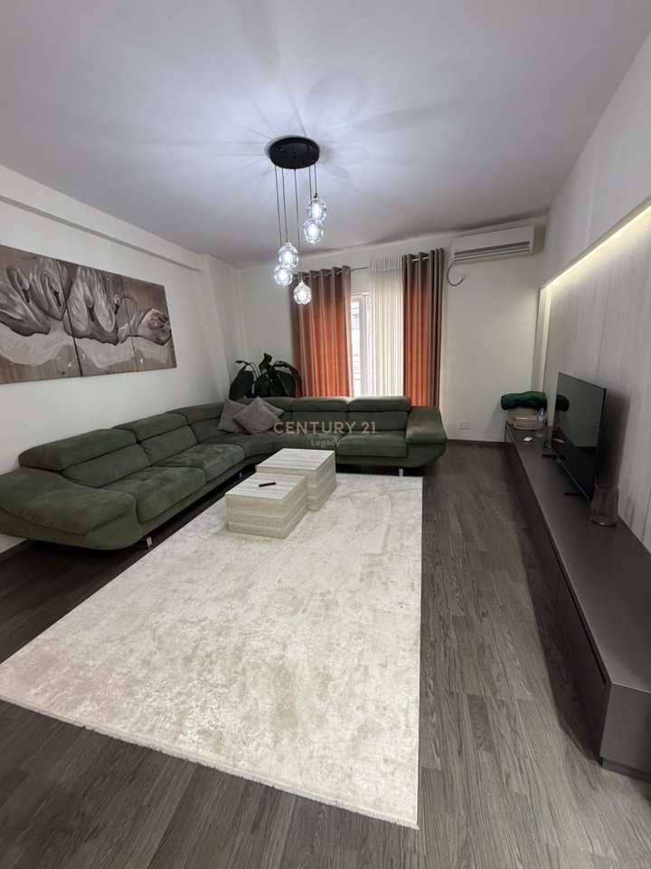 Shitet Apartament 3+1+2 në Rrugën Besim Alla – 270.000 €