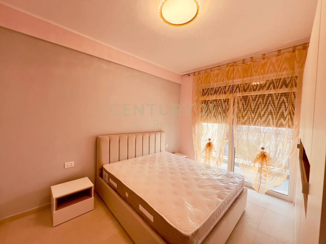 Apartment 2+1+2+2 Parking Spaces at 5-Maji, near Concord Center!