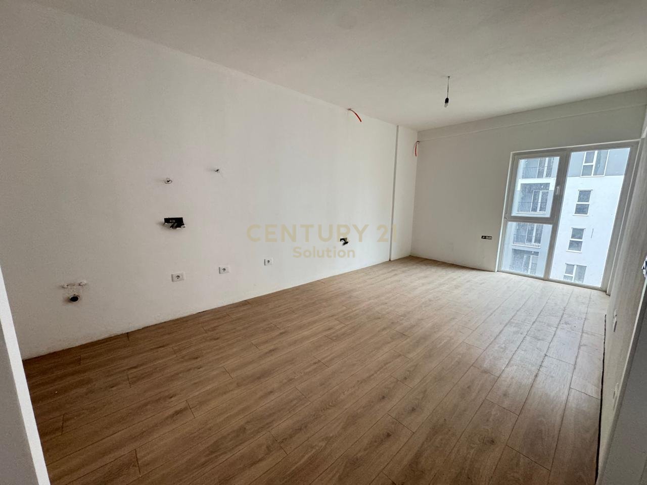 APARTAMENT 1+1 + POST PARKIMI TIRANA ENTRY 2
