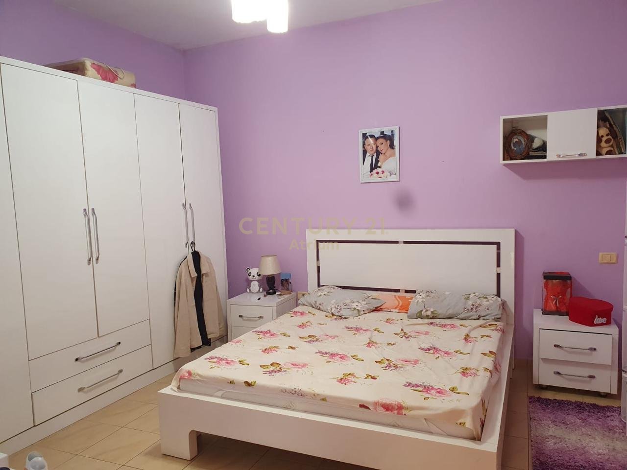 JEPET SHTEPI PRIVATE ME QIRA TEK SHKOLLA E KUQE !