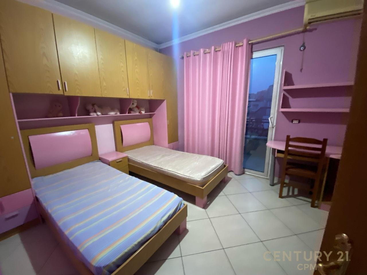 DO NOT MOVE NEAR UNIV. MARIN BARLETI, RENT VILLAS 3+1+YARD FOR LIVING OR BUSINESS