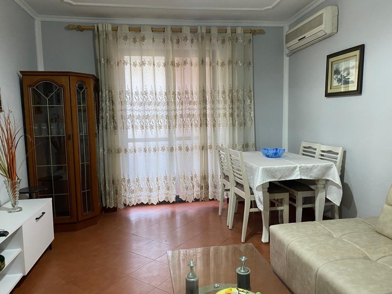 ME QIRA APARTAMENT 2+1 PERBALLE HARRY FULTZ