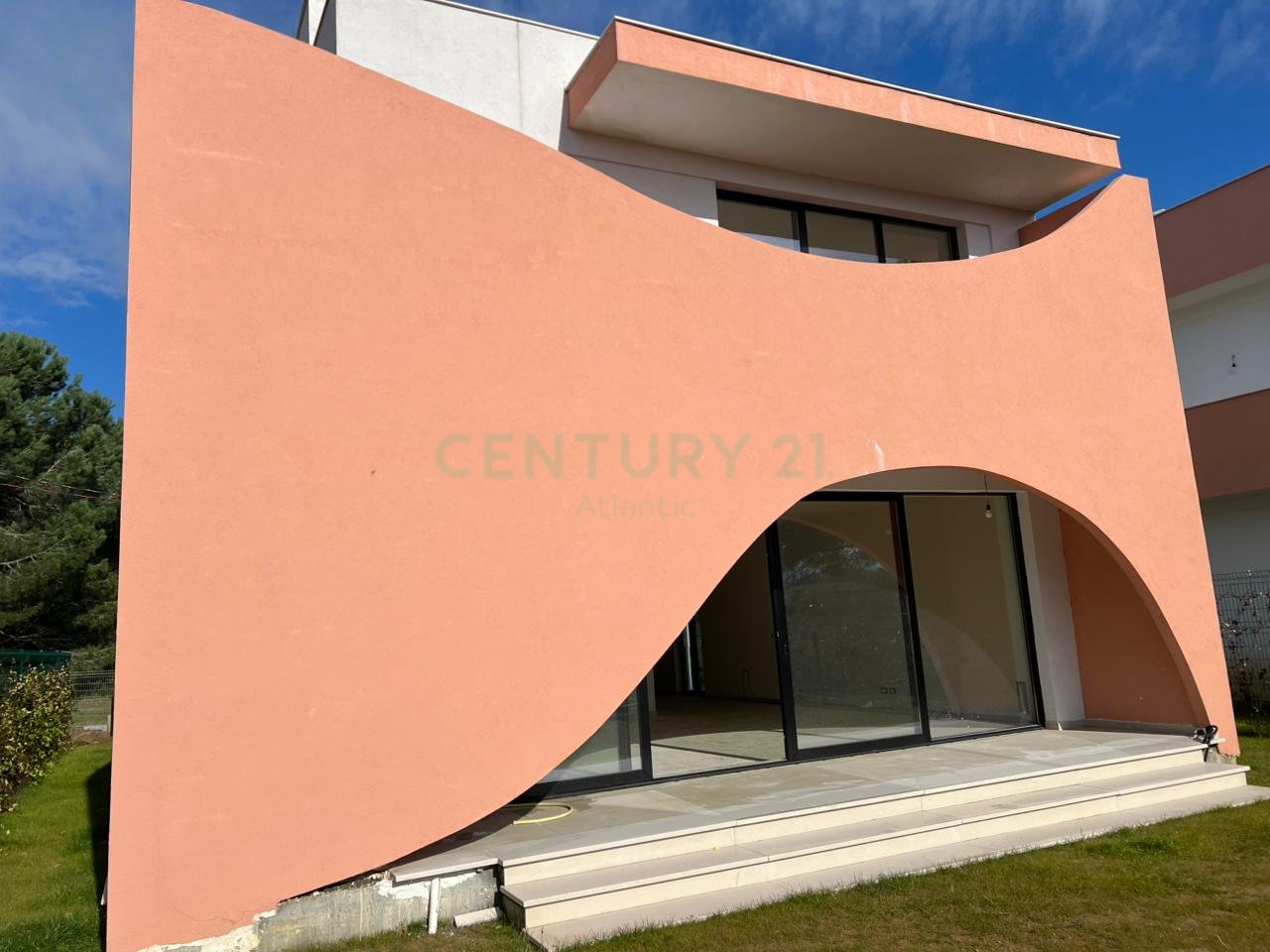 SHESIM SUPER VILE INDIVIDUALE ME PISHINE TEK GJIRI LALZIT, PRANE SAN PIETRO!