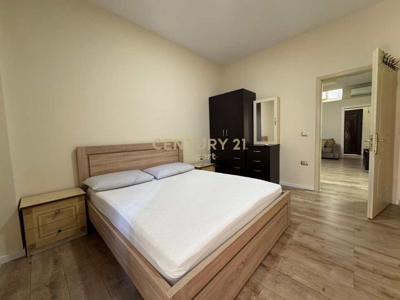 FOR RENT 2+1 APARTMENT ON ISLAM ALLA STREET!