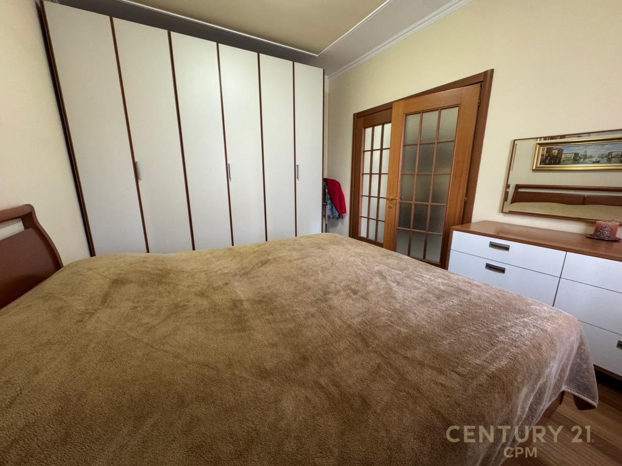 Apartament 2+1+2 Me Qira në Ish Bllok