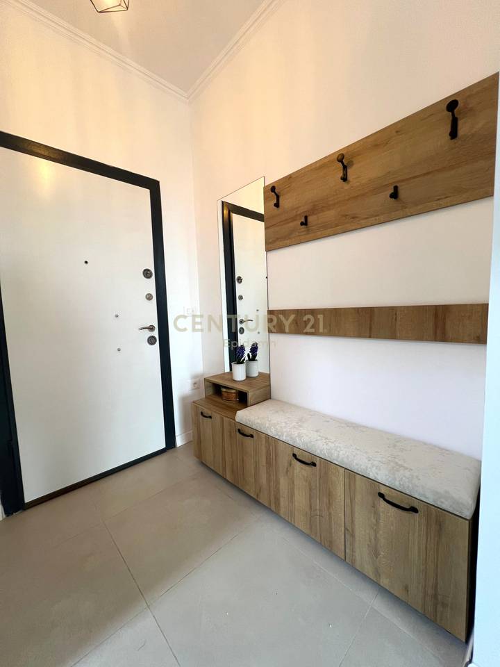 SHITET APARTAMENT 2+1+2+POST PARKIMI NE VIJE TE PARE ME DETIN NE GOLEM!!