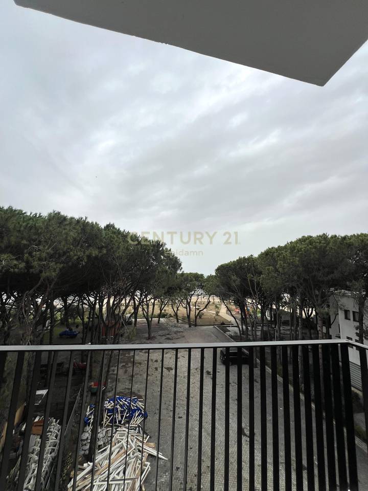 SHITET APARTAMENT 2+1+2+POST PARKIMI NE VIJE TE PARE ME DETIN NE GOLEM!!