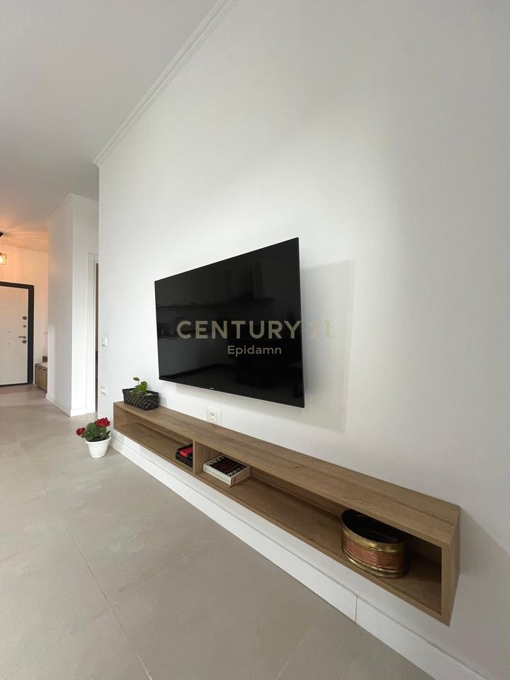 SHITET APARTAMENT 2+1+2+POST PARKIMI NE VIJE TE PARE ME DETIN NE GOLEM!!