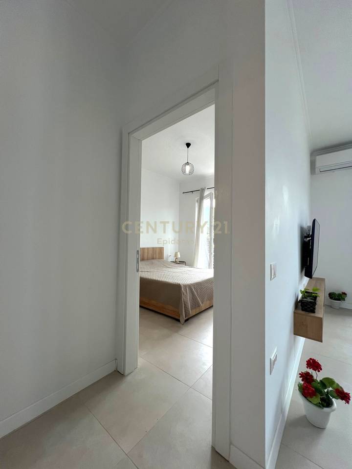 SHITET APARTAMENT 2+1+2+POST PARKIMI NE VIJE TE PARE ME DETIN NE GOLEM!!