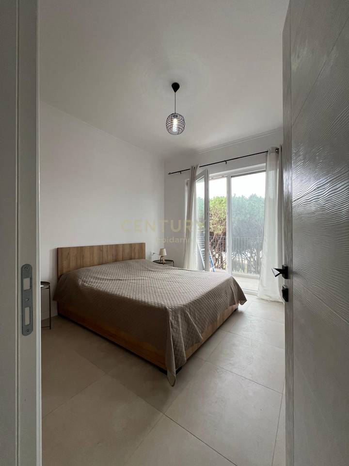 SHITET APARTAMENT 2+1+2+POST PARKIMI NE VIJE TE PARE ME DETIN NE GOLEM!!