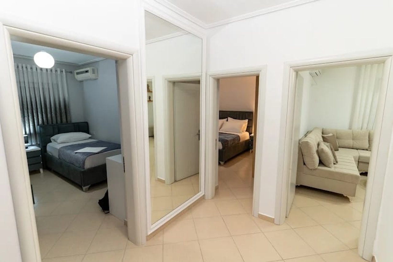 SARANDE, APARTAMENT 2+1 ME QIRA NE QENDER