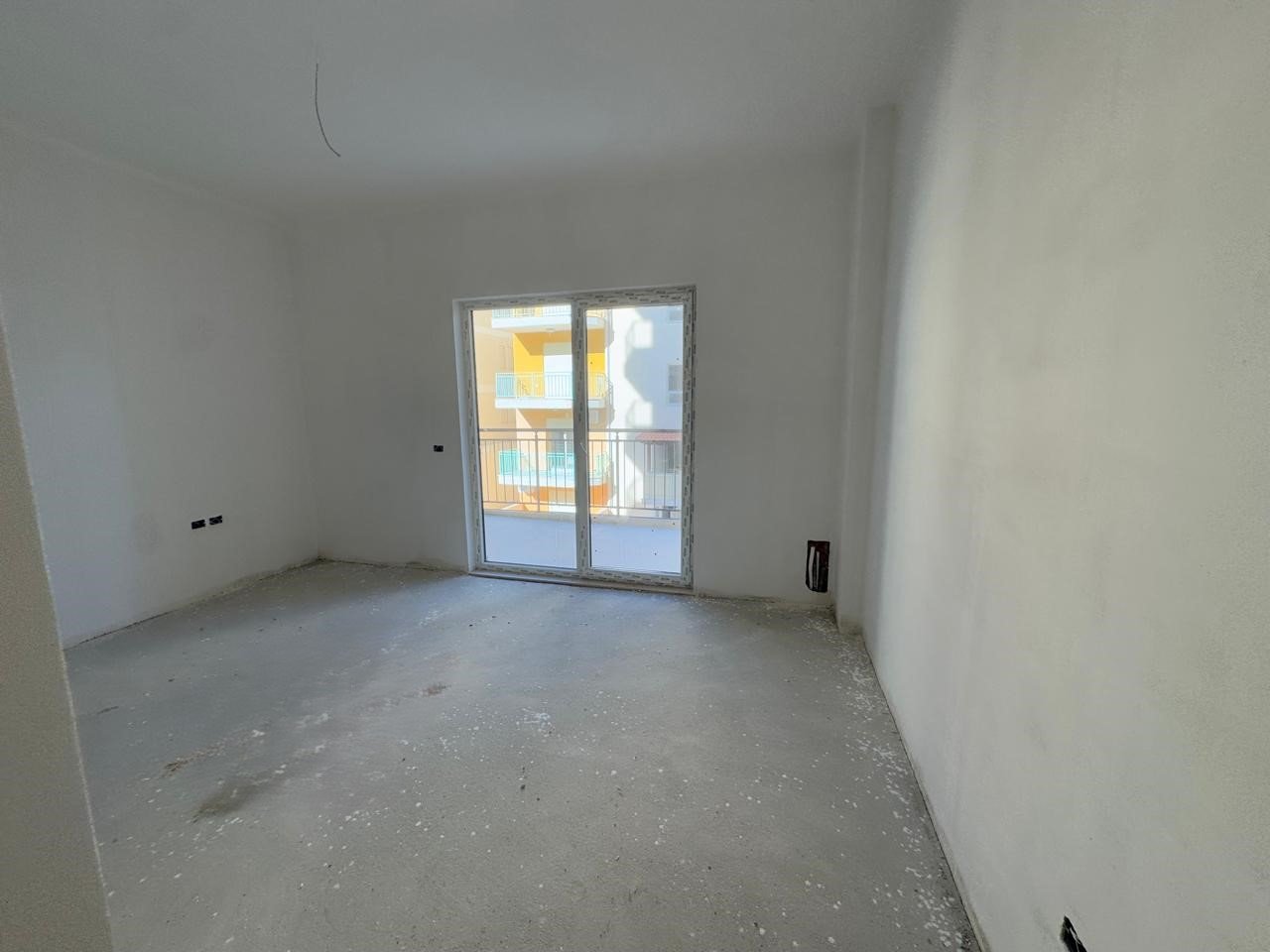 SHITET APARTAMENT 1+1 NE UJIN E FTOHTE!