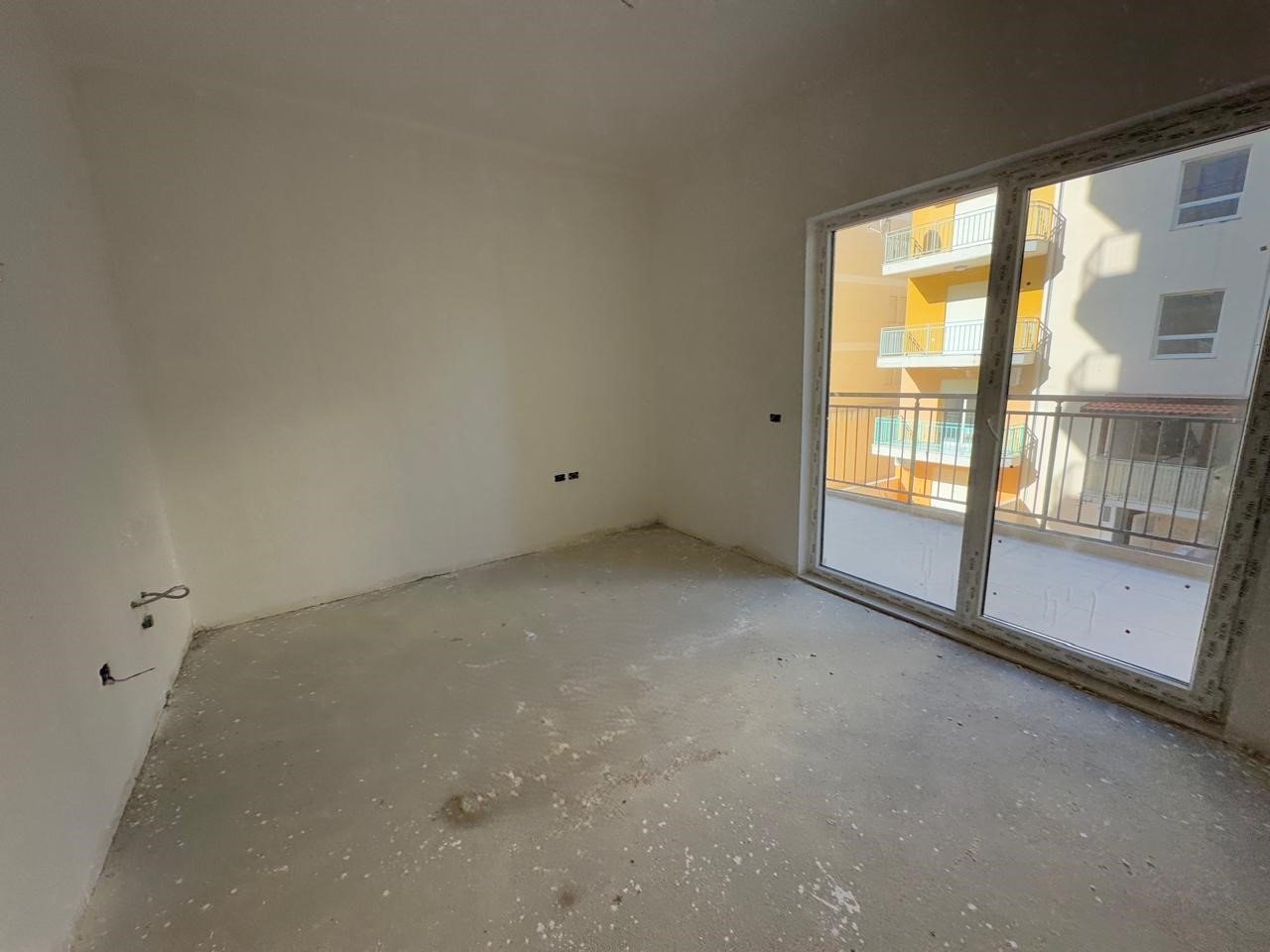 SHITET APARTAMENT 1+1 NE UJIN E FTOHTE!