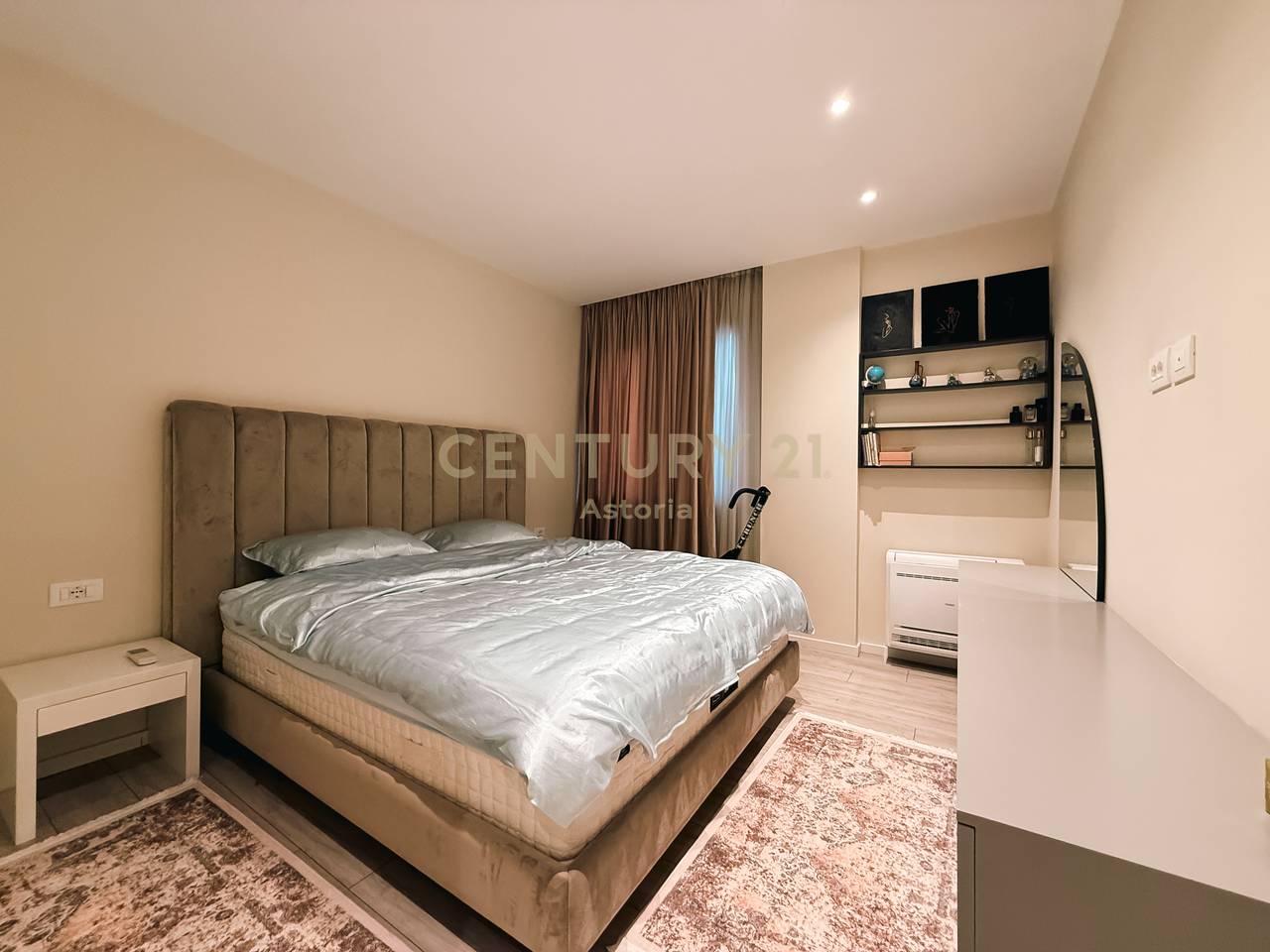 JEPET ME QIRA APARTAMENT 2+1 TE KOPSHTI ZOLOGJIK